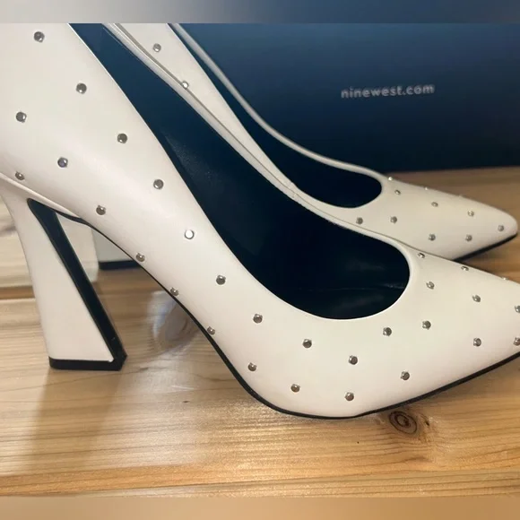 NEW Nine West Trial Women's Rhinestone Dress Pumps White size 7 - Picture 11 of 14